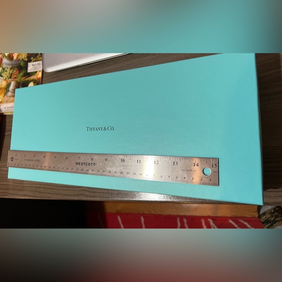 Tiffany & Co. big box 16.5’’ L with Tiffany tissue - Picture 3 of 5